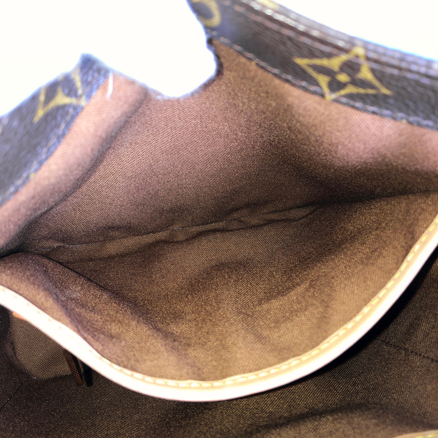 LOUIS VUITTON Handbag