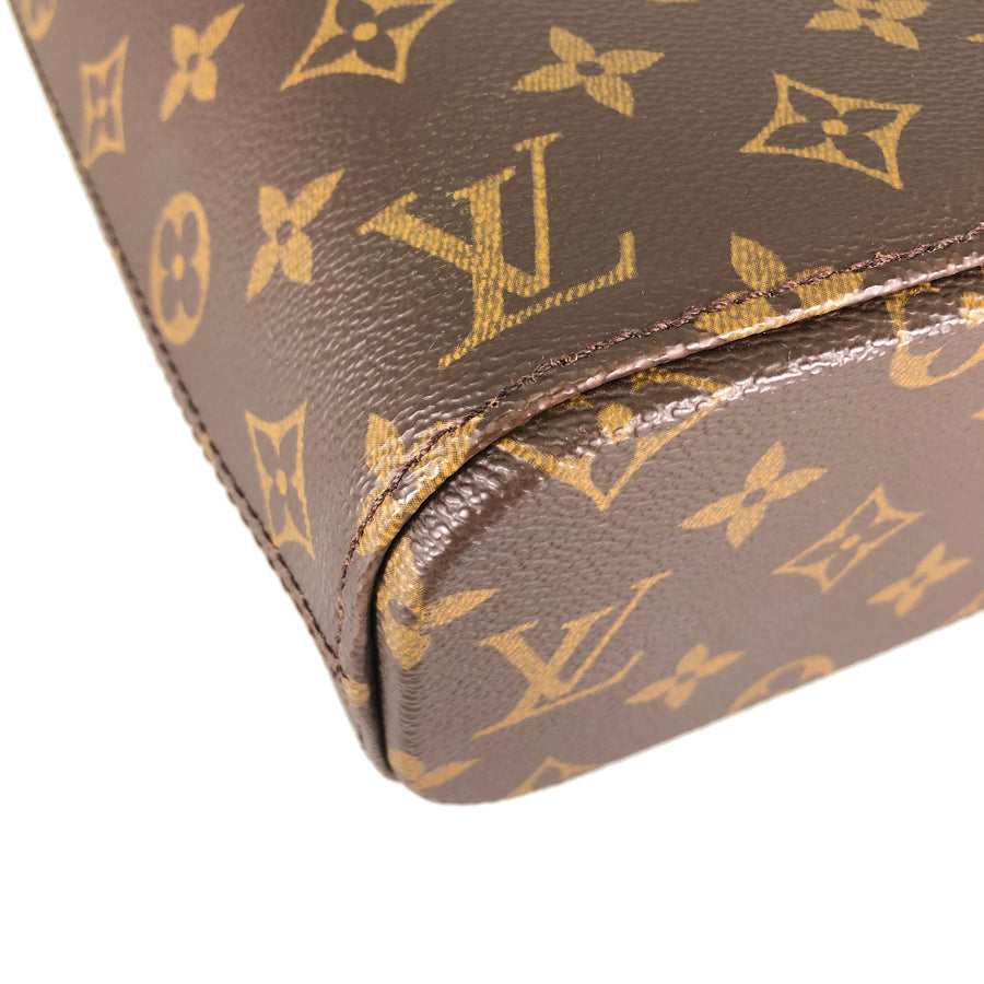LOUIS VUITTON Handbag