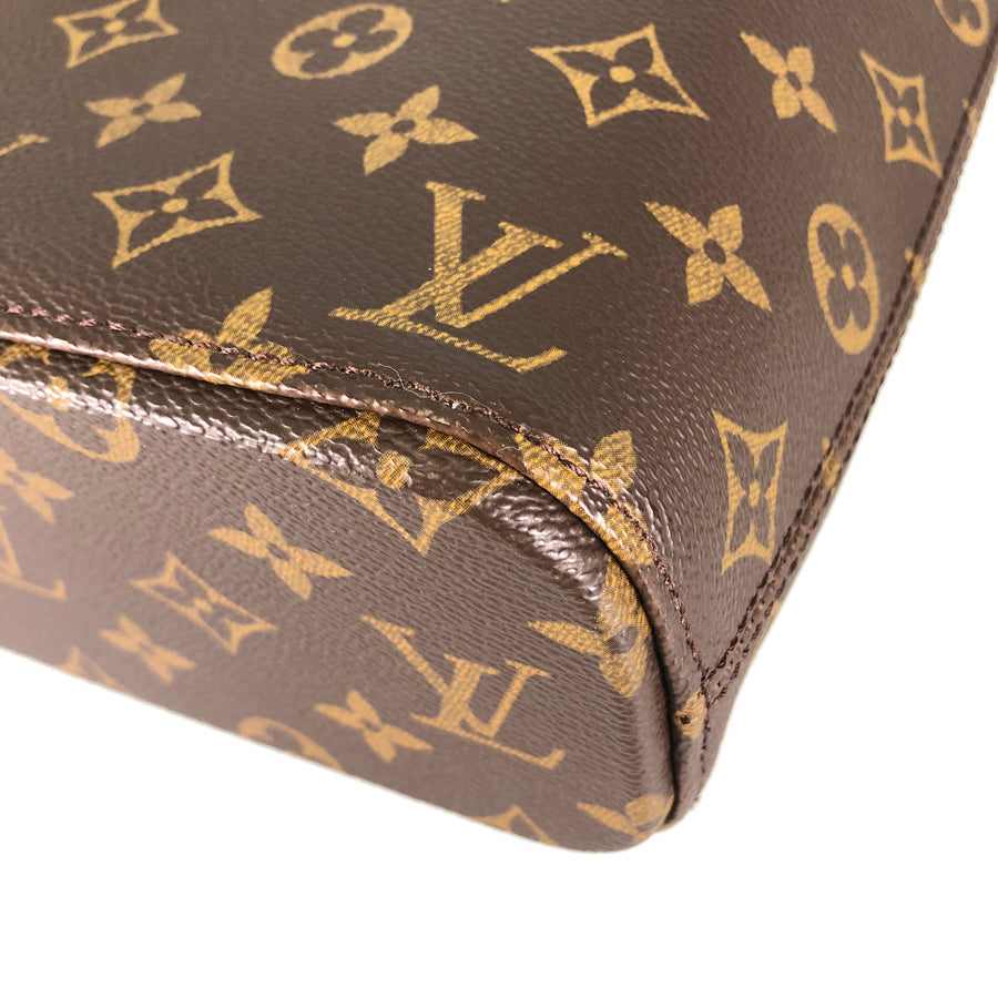 LOUIS VUITTON Handbag