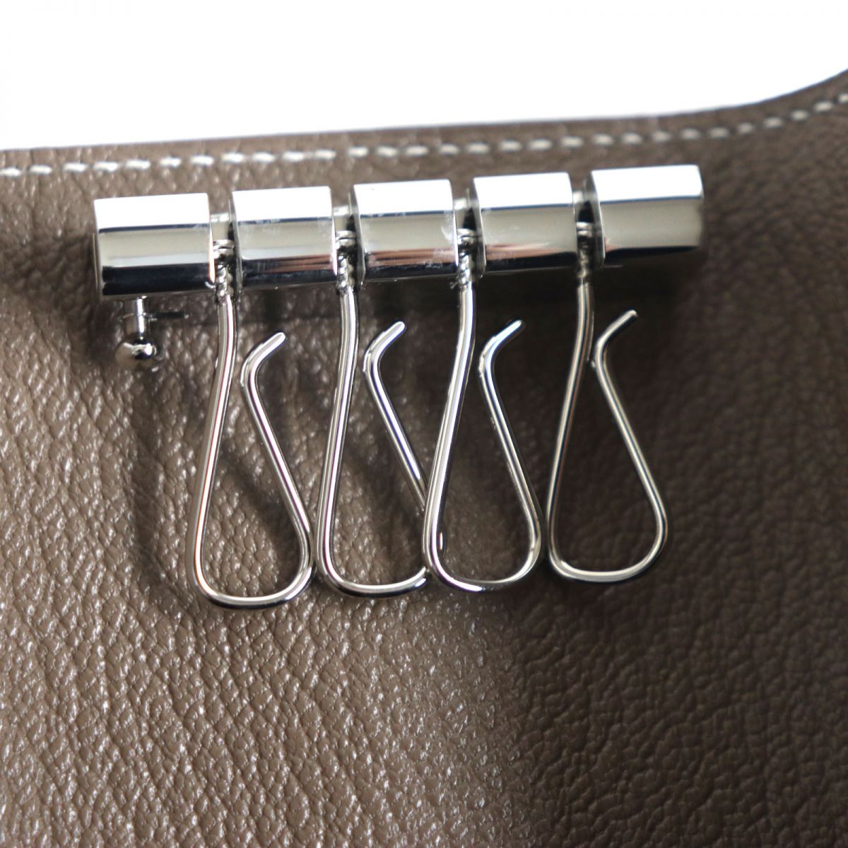 HERMES Key case Key holder  Main: Chevre Main: Etoupe<br>Metal�FSilver mens Used