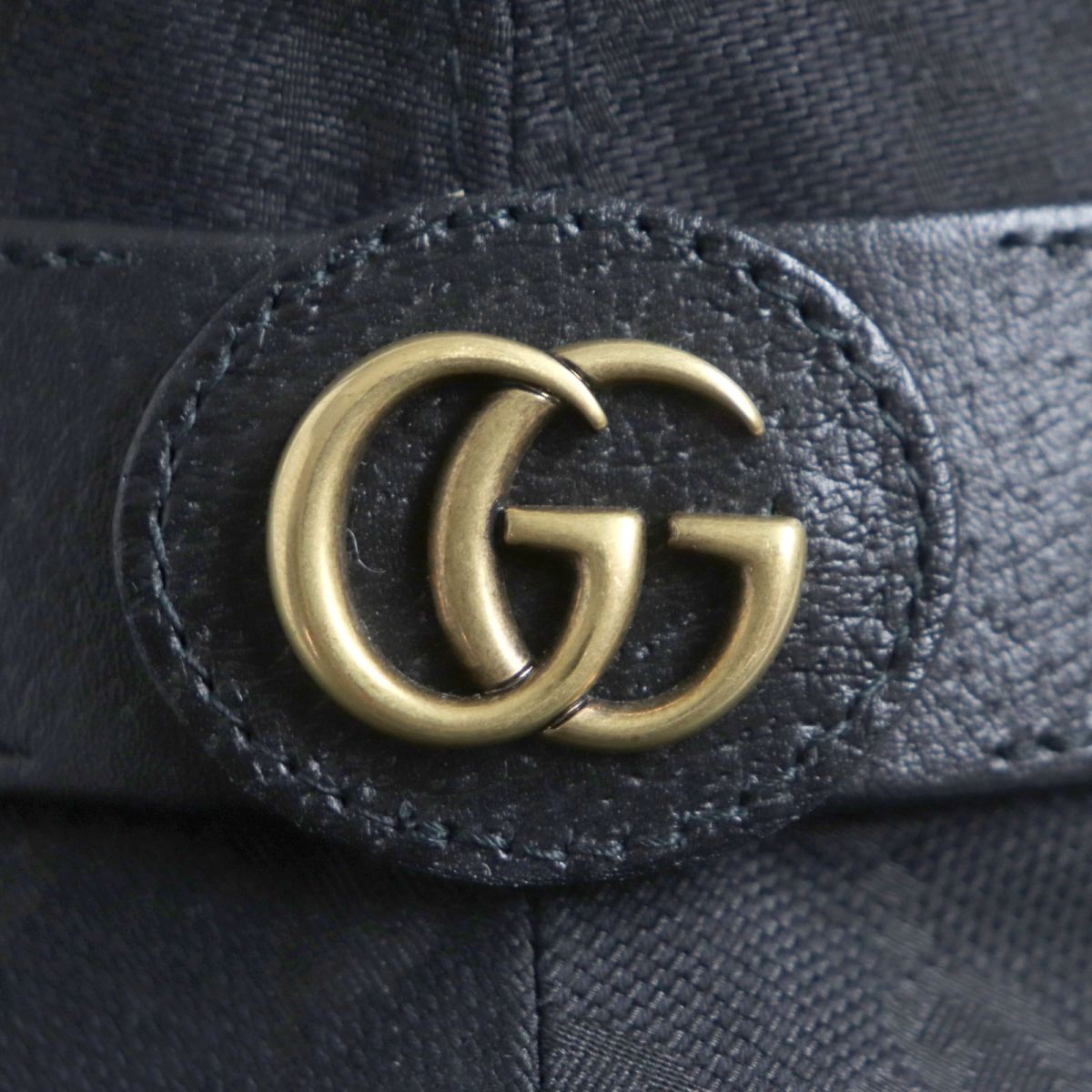 GUCCI hat Outer: 68% polyester, Outer: 16% cotton, Outer: 16% nylon, Lining: 50% rayon, Lining: 50% cotton Main: Black<br>Metal: Gold mens 58 Used