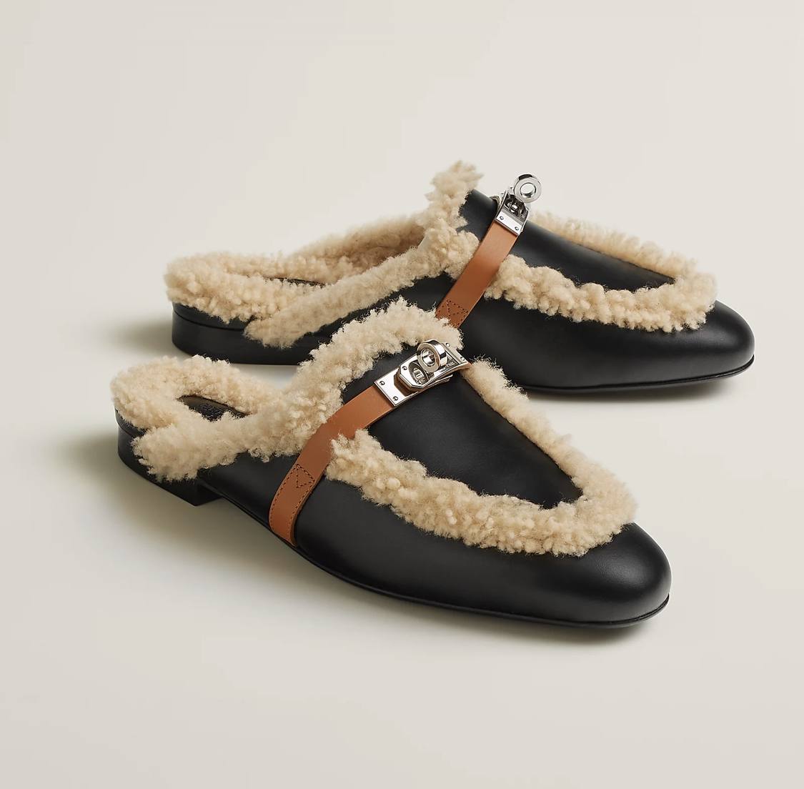 Hermes Oz mules in naturel