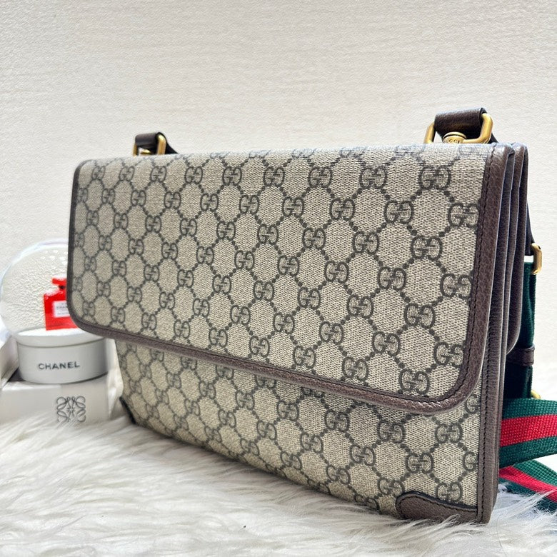Gucci GG Supreme Beige Messenger Bag - Preloved Crossbody