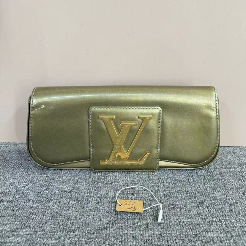 Louis Vuitton Green Leather Clutch SJZ1-3