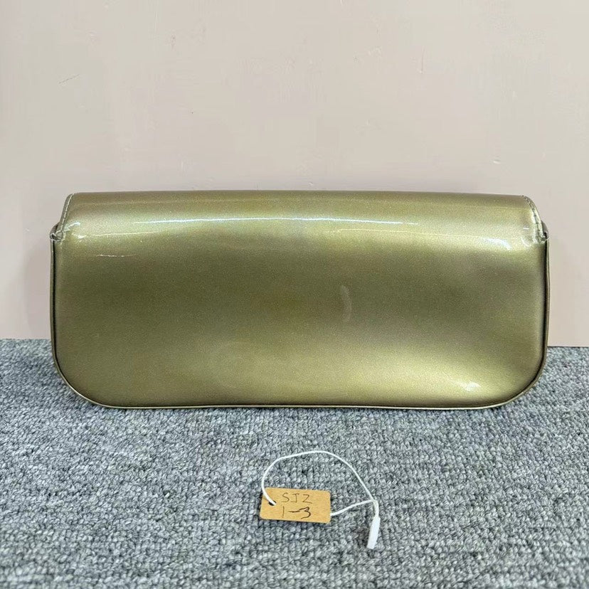 Louis Vuitton Green Leather Clutch SJZ1-3