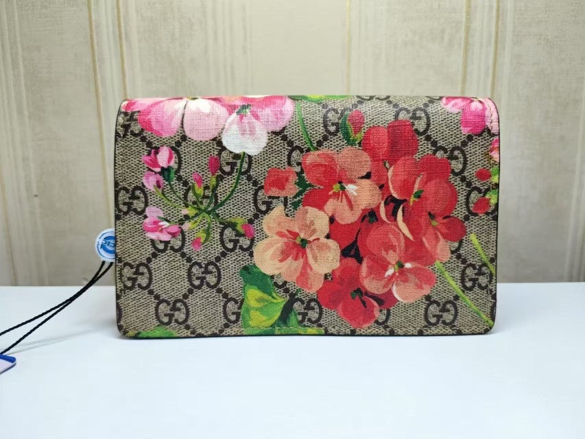 Gucci Floral GG Supreme Wallet On Chain Multicolor