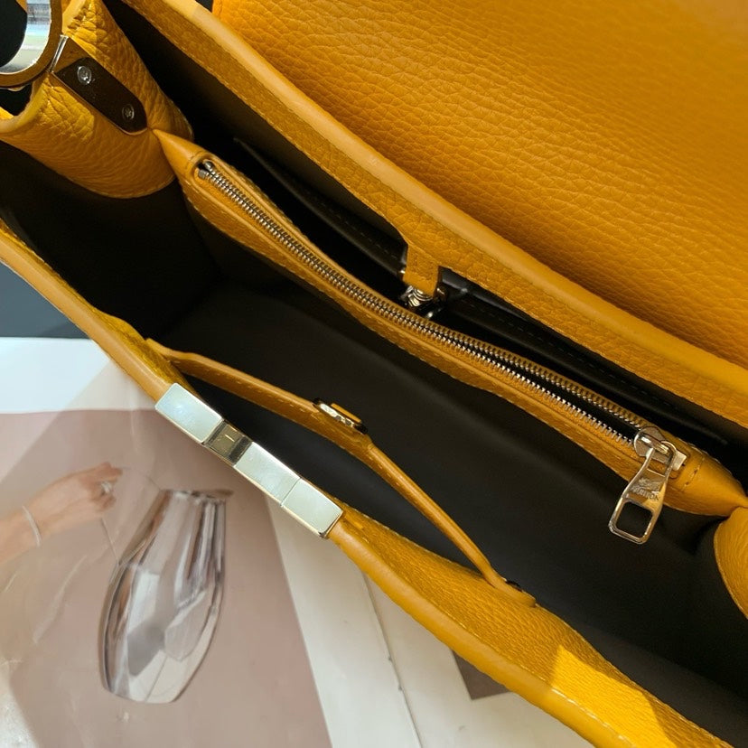 Louis Vuitton Capucines Yellow Handbag 35.5x23x13.5cm