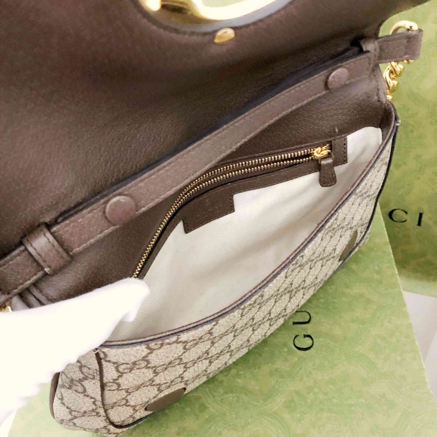 gucci blondie beige underarm bag