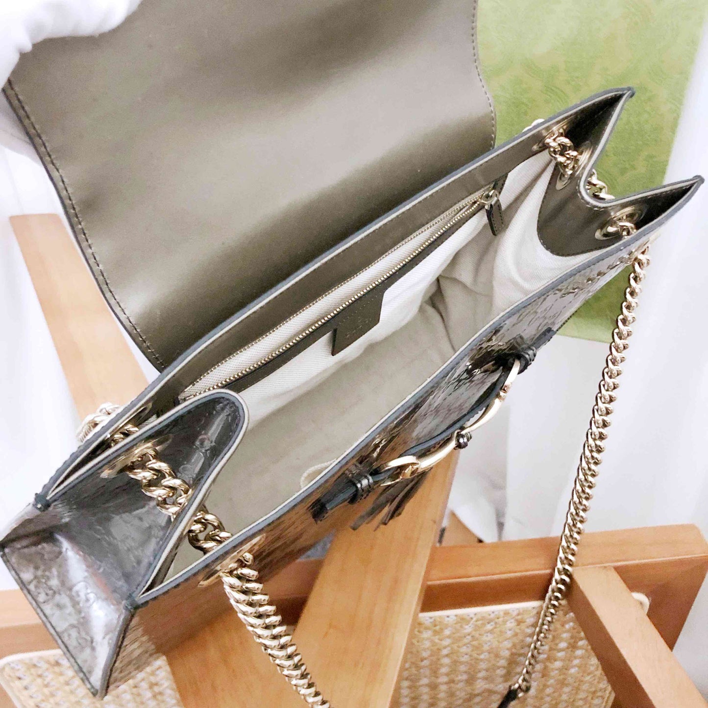 Gucci Emily Chain Bag in Silver Metallic Leather - Preloved Shoulder Bag