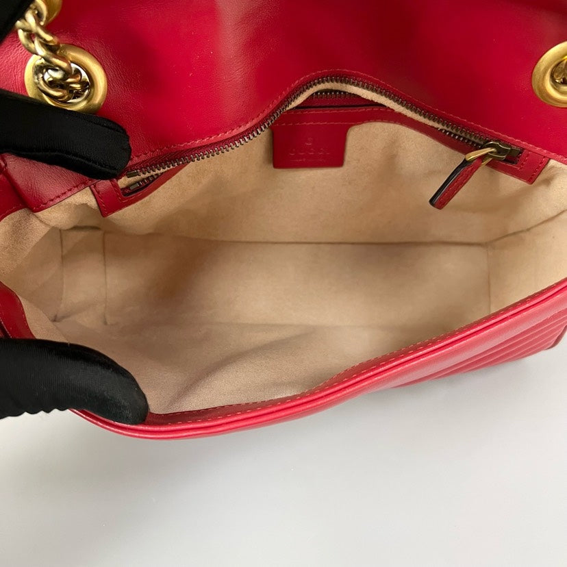 Gucci Marmont 26 Red Shoulder Bag