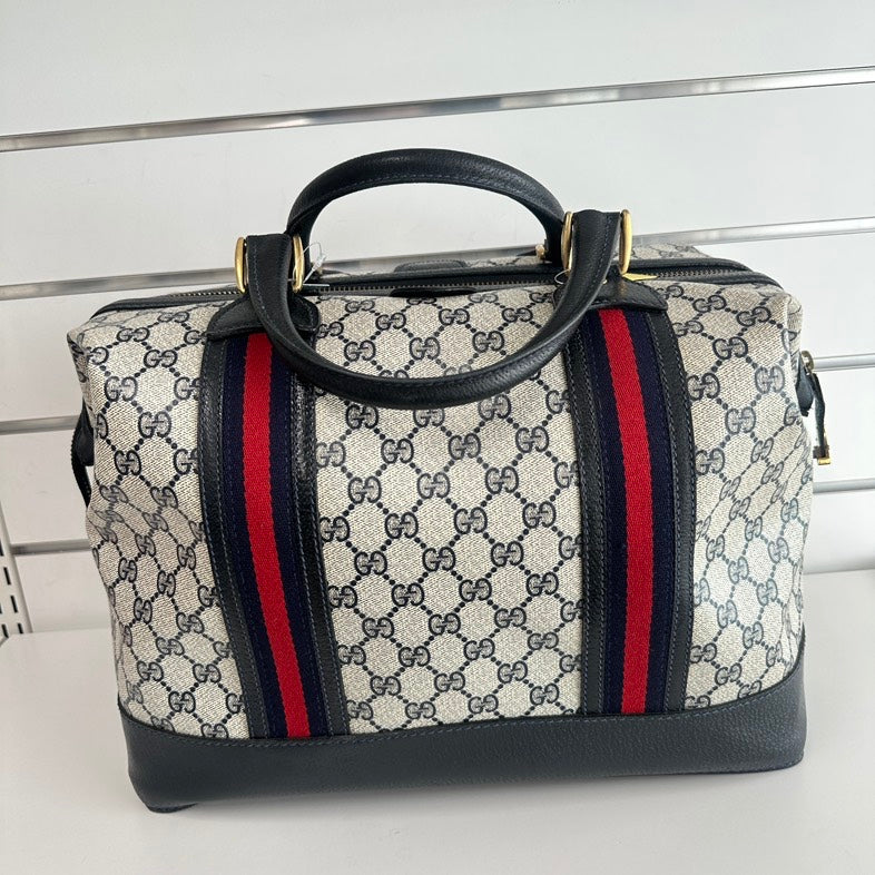 Gucci Duffle Bag 1902 in Beige Canvas - Pre-Loved Vintage Designer Handbag