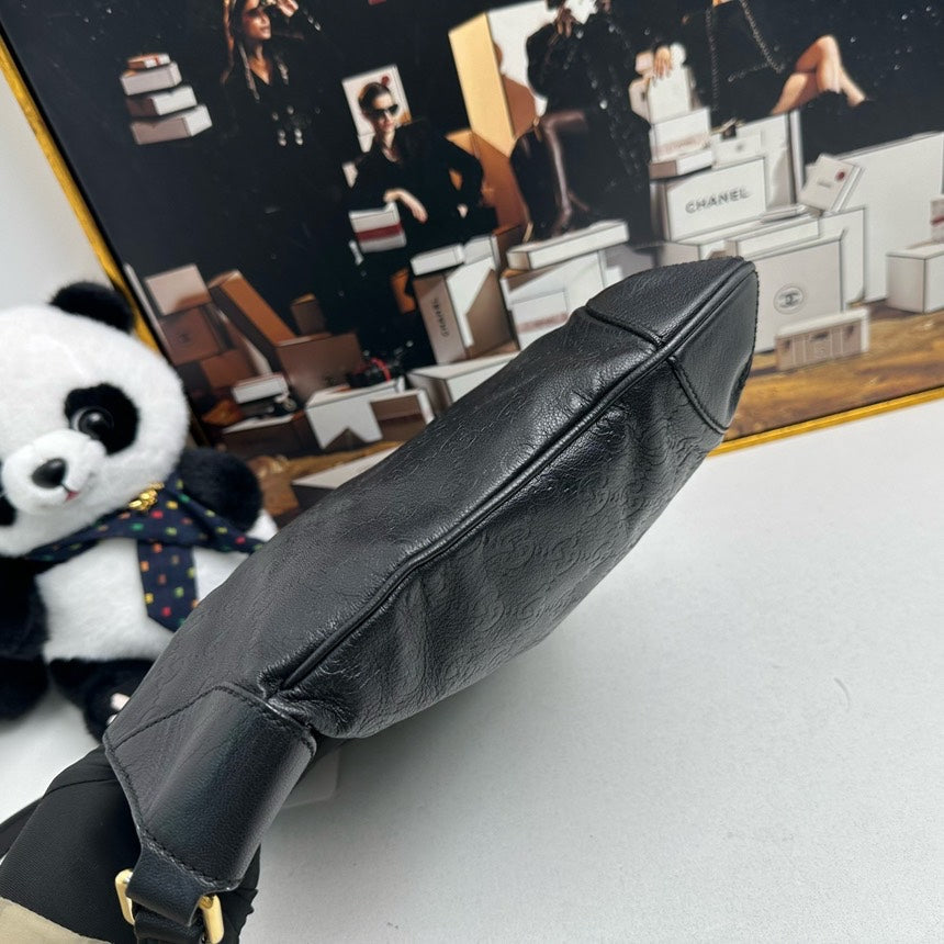 Gucci Black Hobo Bag in Leather