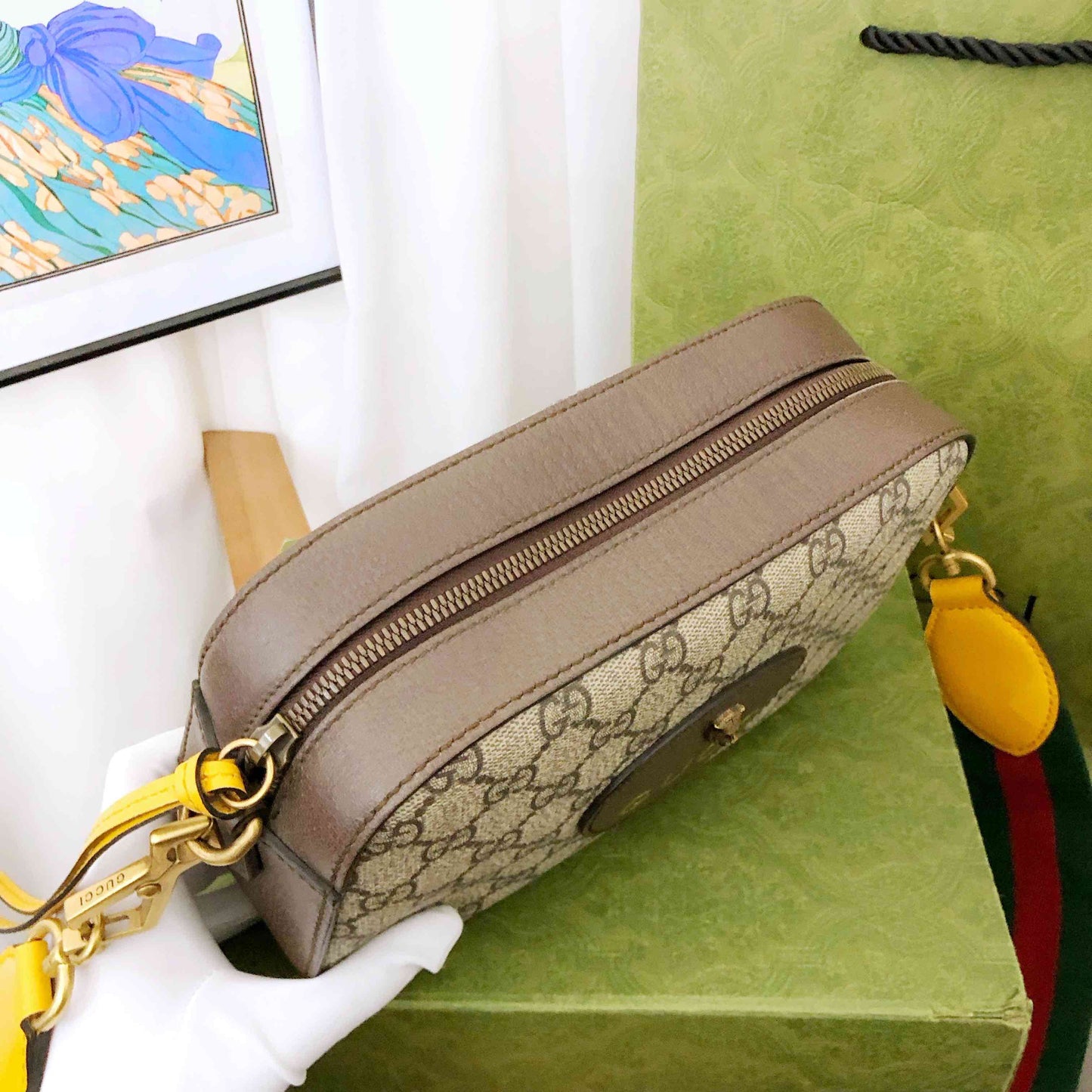 Gucci GG Supreme Beige Brown Leather Camera Bag - Crossbody Type
