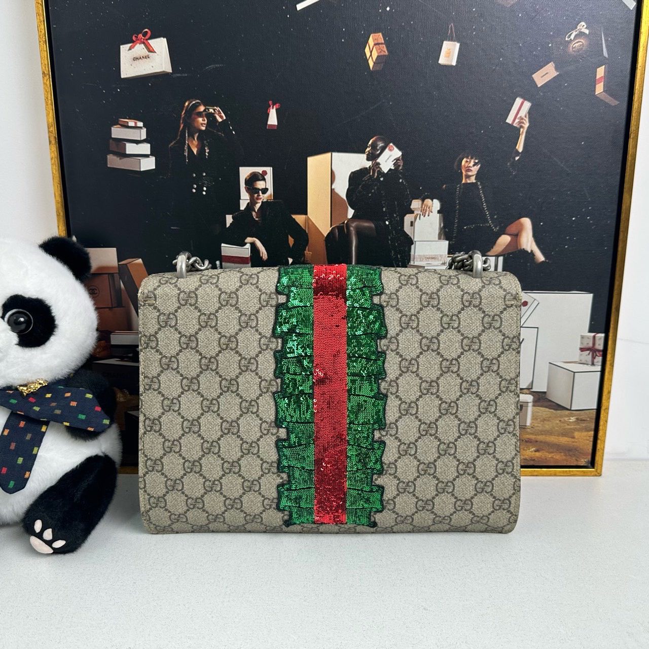 Gucci Dionysus Shoulder Bag in Beige Canvas with Unique Embroidery Detailing