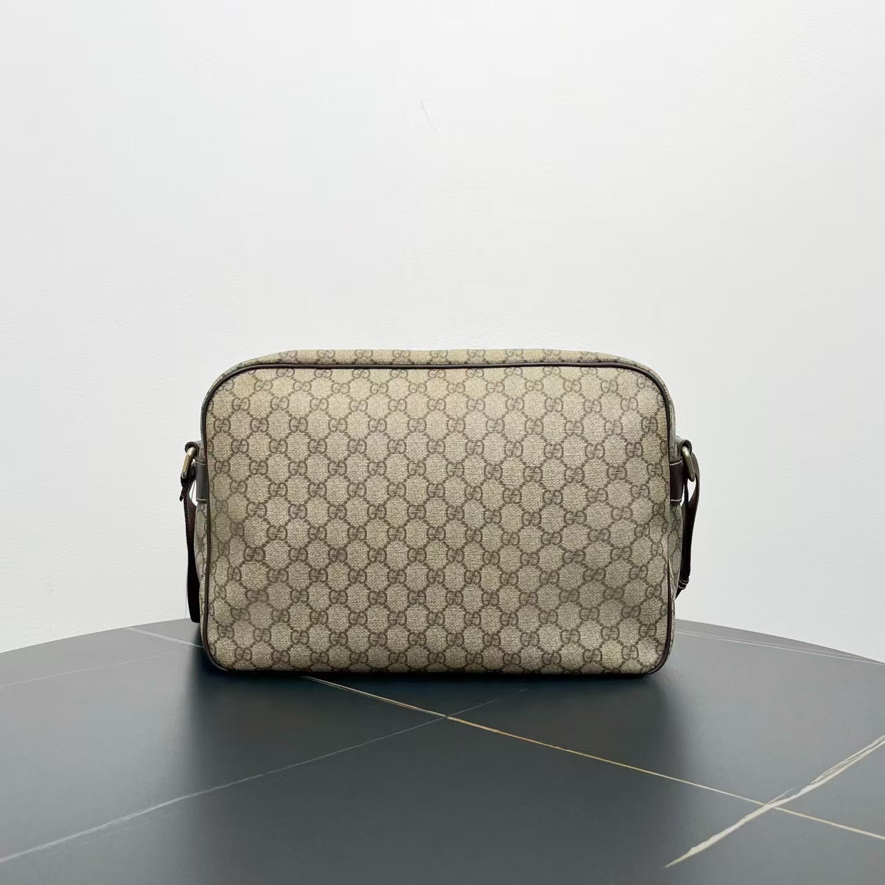Gucci GG Supreme Beige Camera Bag - Crossbody