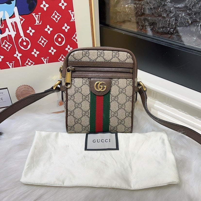 Gucci GG Supreme Monogram Beige Crossbody Camera Bag
