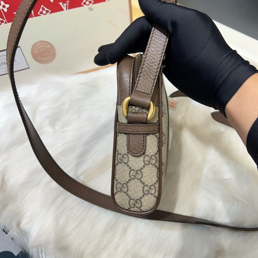 Gucci GG Supreme Monogram Beige Crossbody Camera Bag