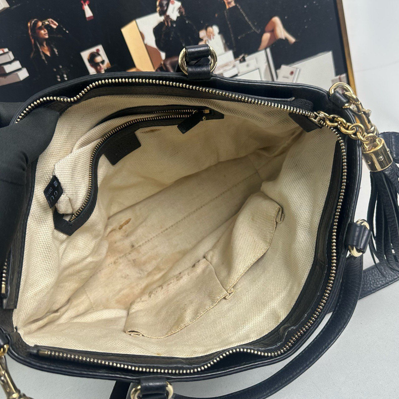 Gucci GG Black Leather Medium Two-Way Bag (11867564)