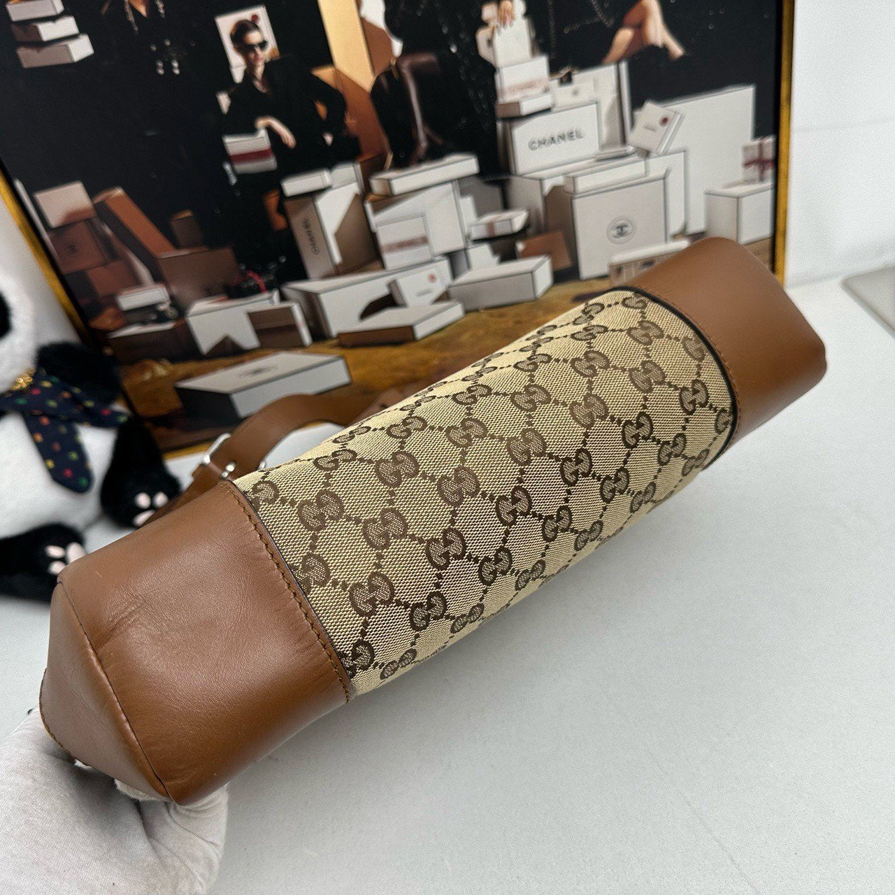 Gucci GG Supreme Messenger Bag in Brown Canvas - Pre-Loved Shoulder Bag