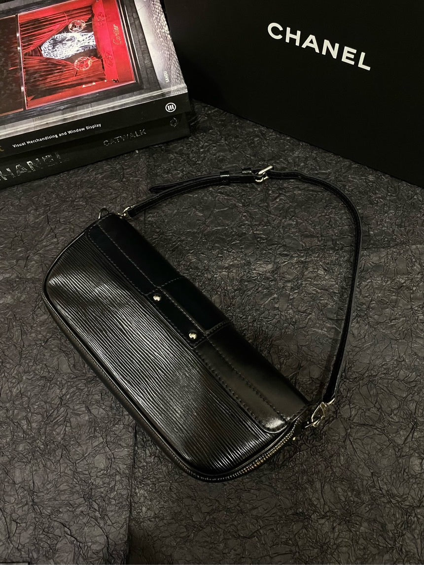 Louis Vuitton Black Silver Water Ripple Underarm Bag - Convertible Crossbody/Shoulder Style