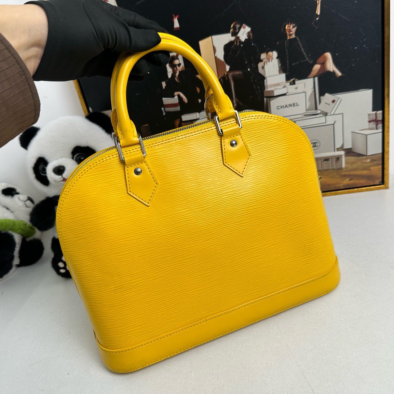 Louis Vuitton Alma PM Handbag Yellow Epi Leather Pre-Loved (No Strap) 11916731