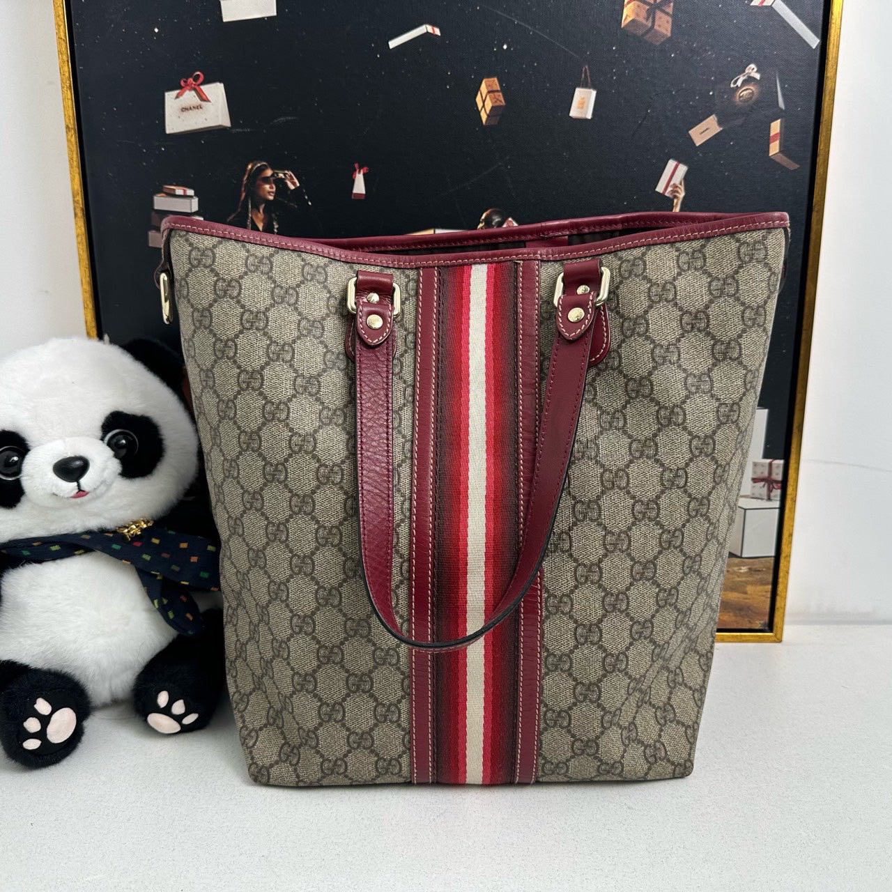 Gucci GG Canvas Red and Beige Pre-Loved Tote Bag (12271977)