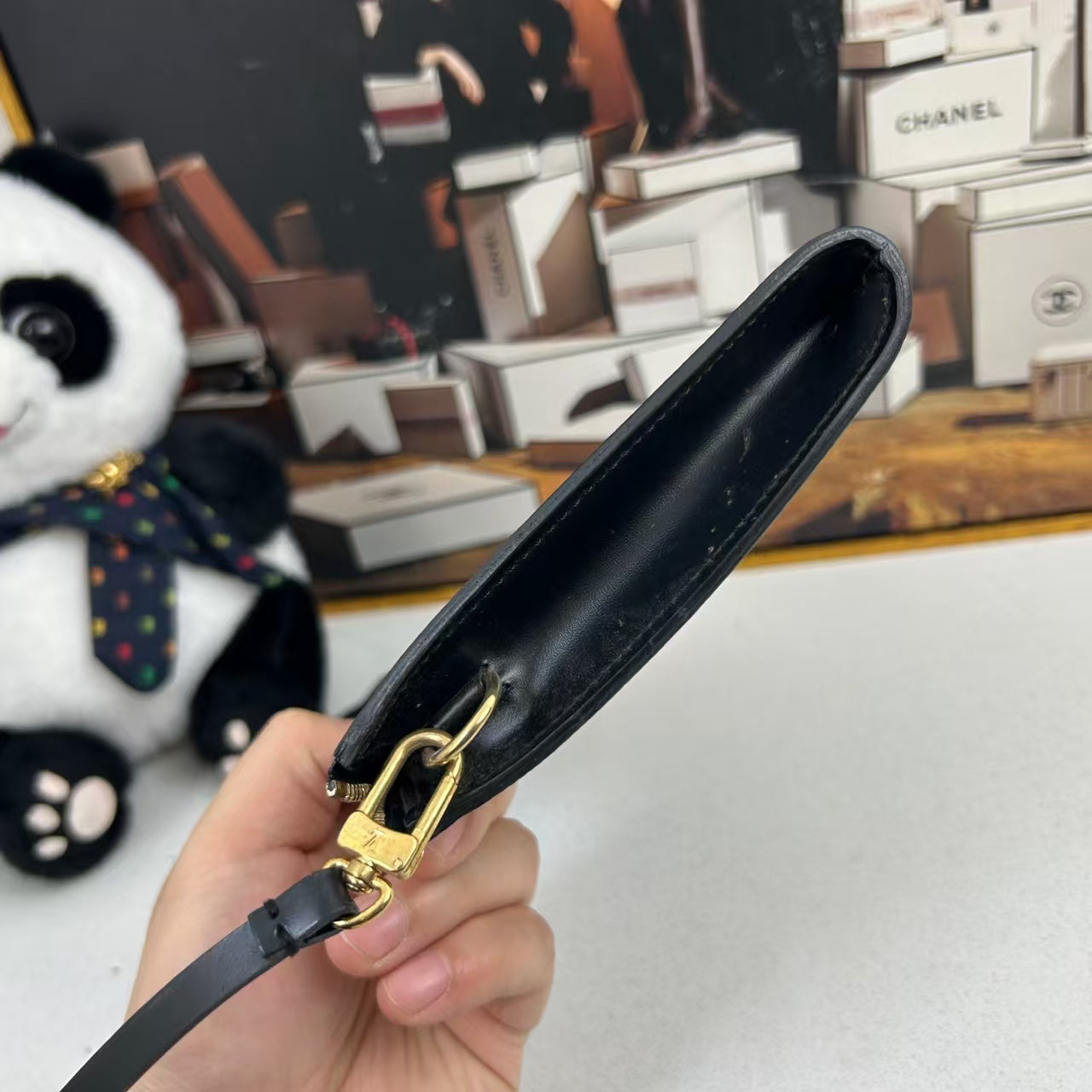 Louis Vuitton Epi Pochette Black Shoulder Bag