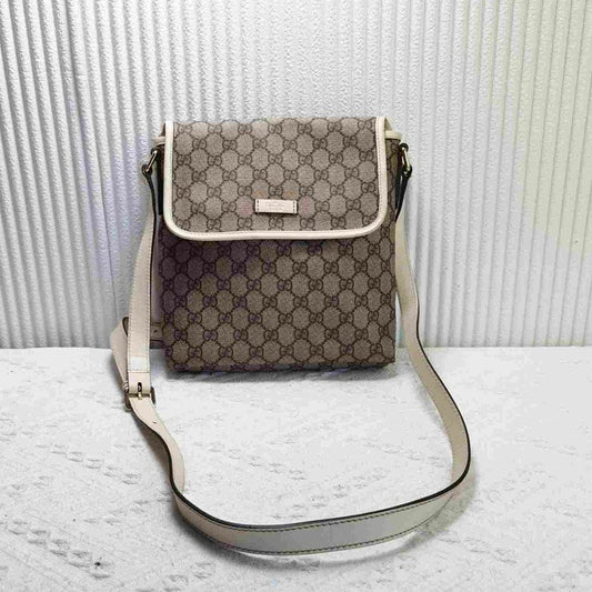 Gucci GG Supreme Beige Canvas Messenger Bag 12316421