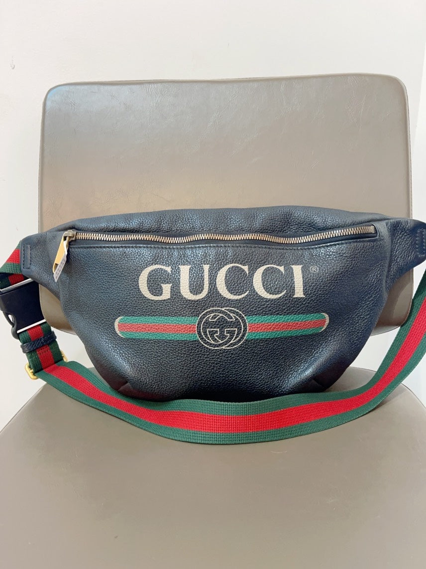 Gucci Classic Black Leather Belt Bag with Red-Green Strap