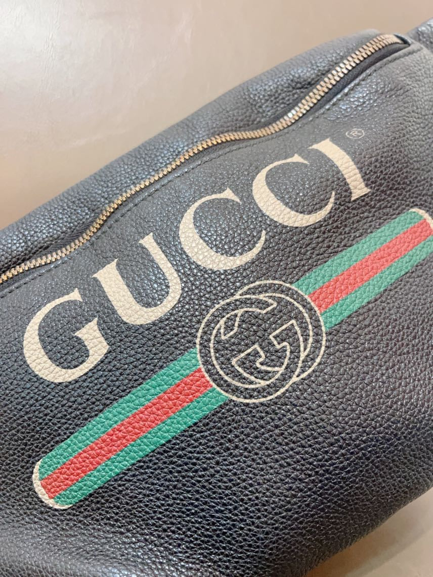Gucci Classic Black Leather Belt Bag with Red-Green Strap