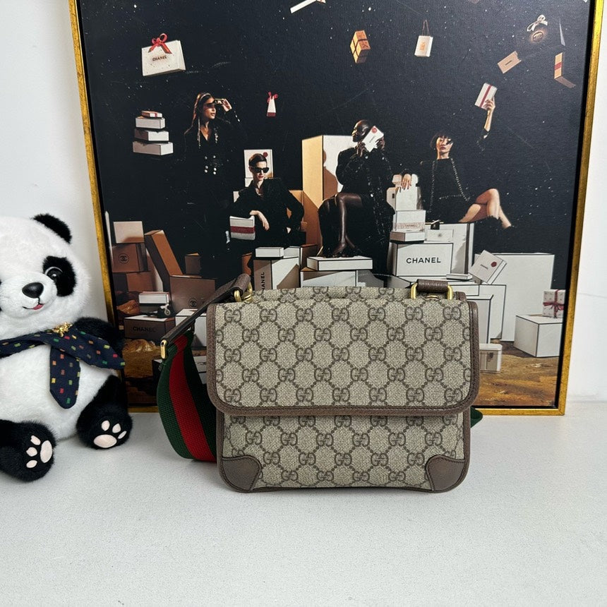 Gucci GG Supreme Beige Messenger Bag