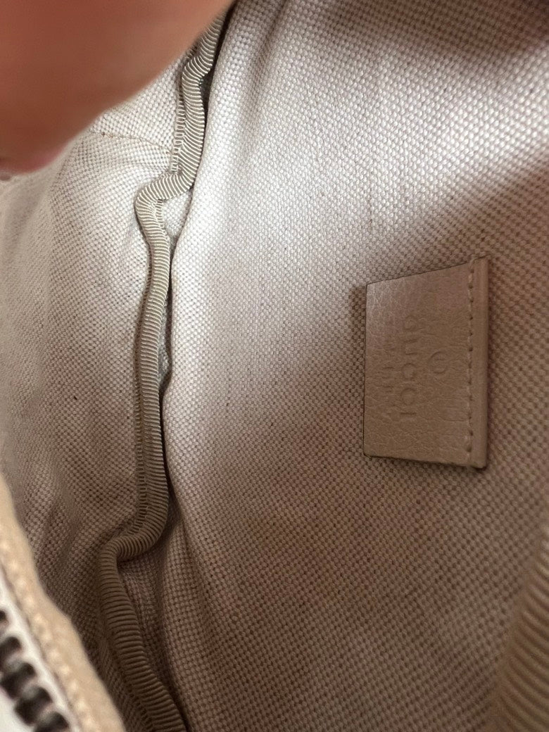 Gucci GG Vintage Logo White Leather Belt Bag