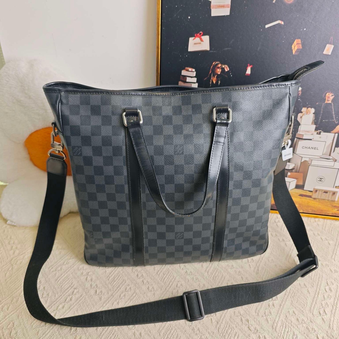 Louis Vuitton Damier Ebene Broadway Black Messenger Bag - Pre-loved
