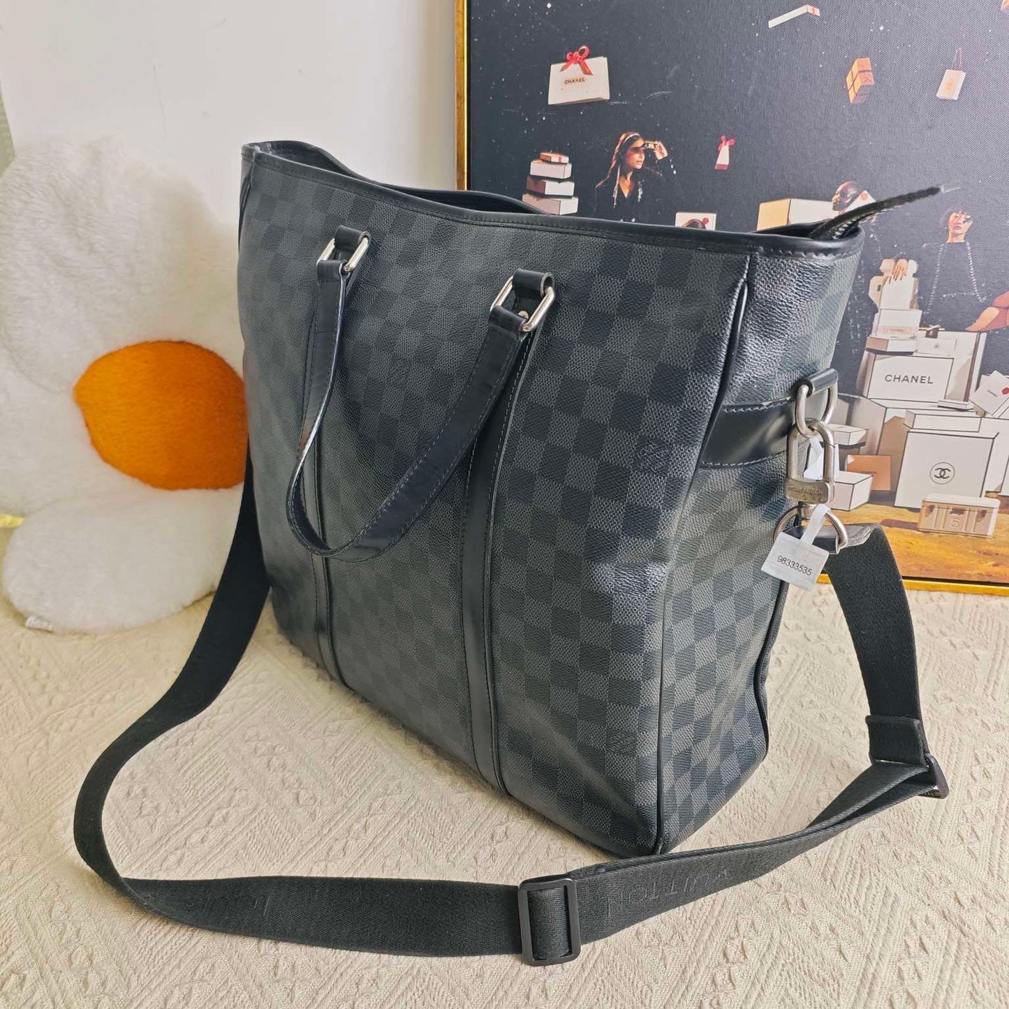 Louis Vuitton Damier Ebene Broadway Black Messenger Bag - Pre-loved