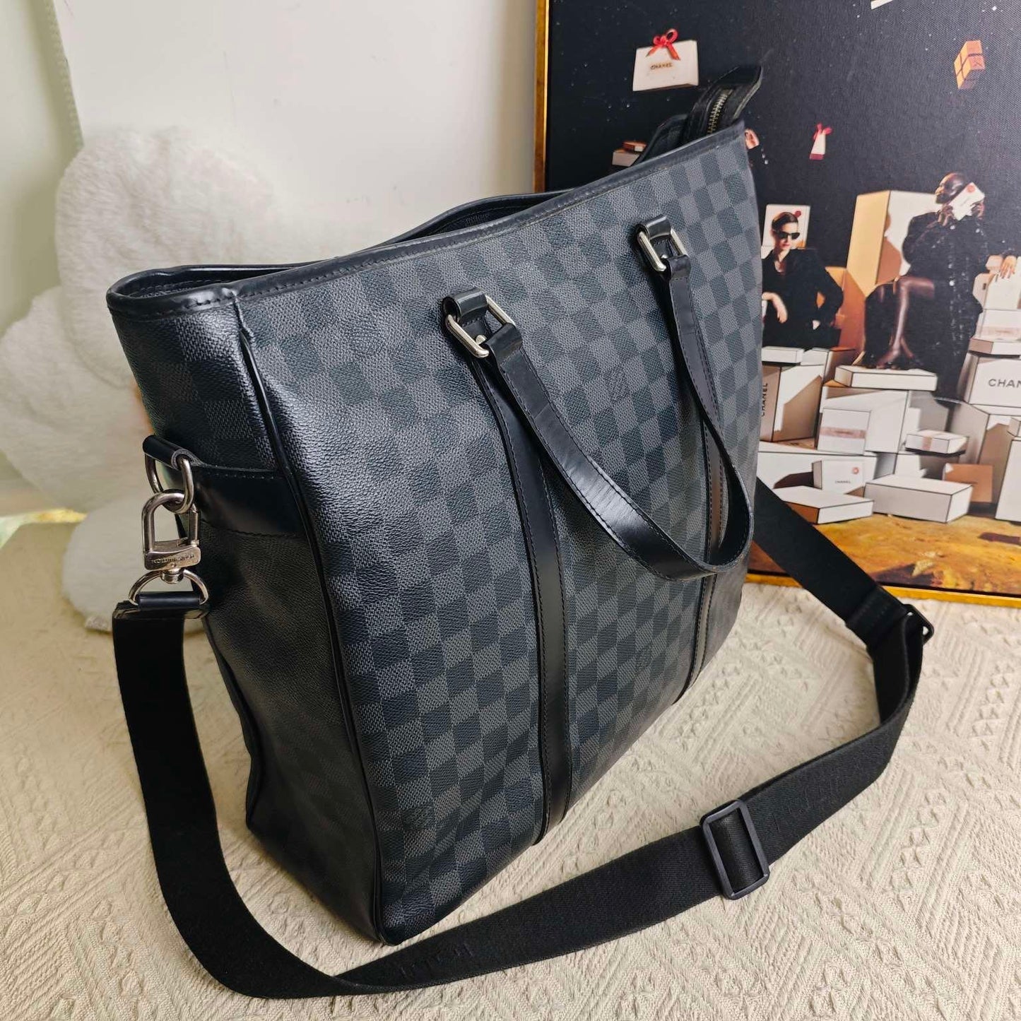 Louis Vuitton Damier Ebene Broadway Black Messenger Bag - Pre-loved