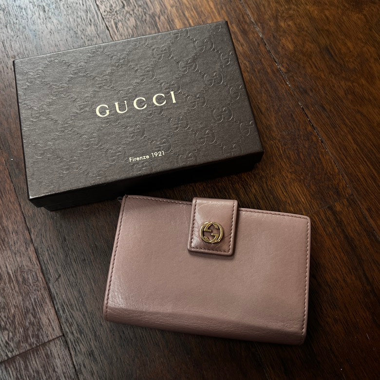 Gucci Preloved Leather Wallet AF676 Beige Wallet
