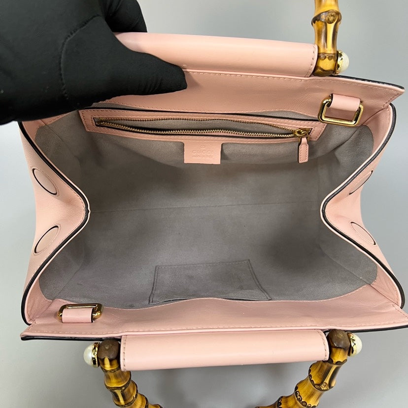Gucci Preloved Nymphaea Bag Pink Top Handle Bag