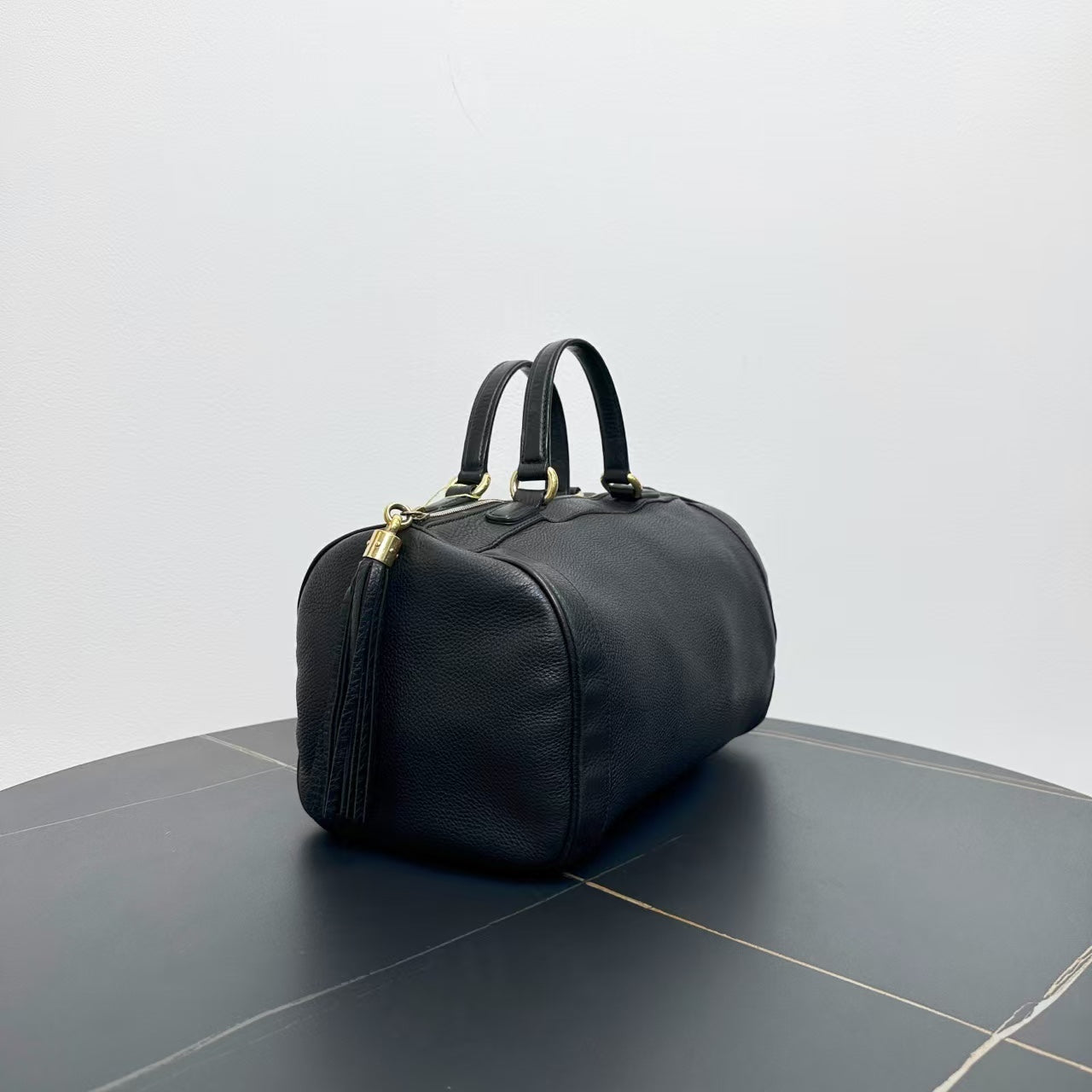 Gucci Preloved Black Leather Tote Bag