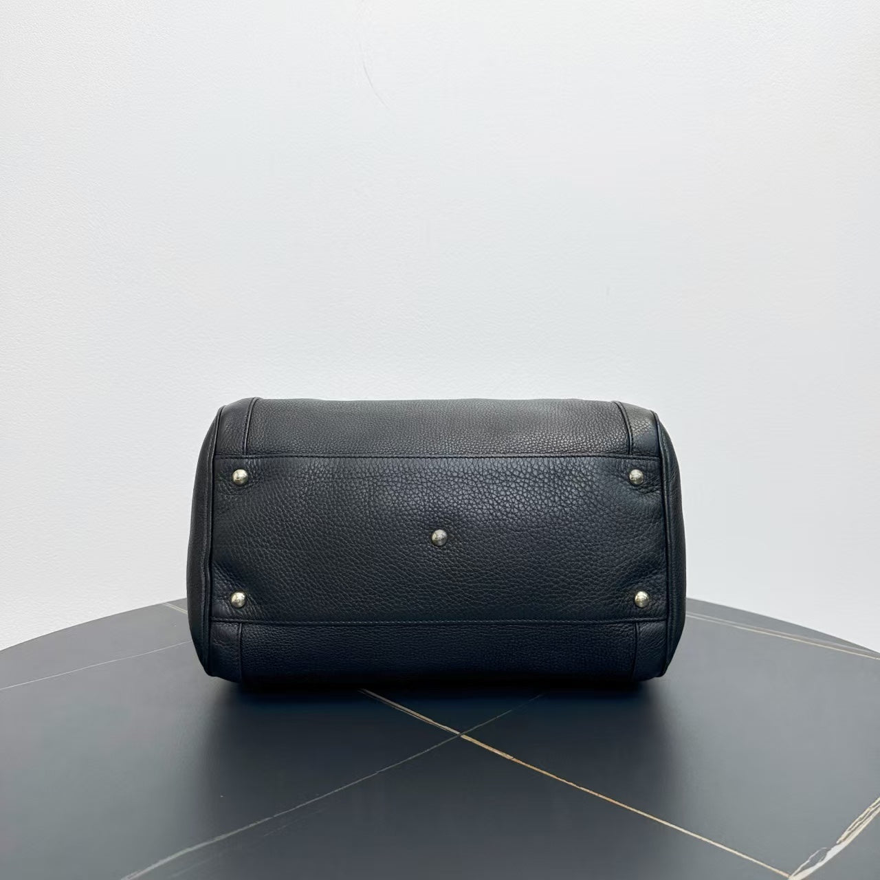 Gucci Preloved Black Leather Tote Bag