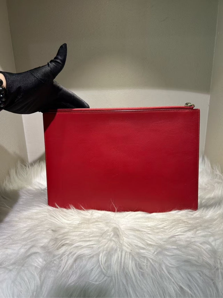 Gucci GG Diamond Red Clutch Bag - Pre-Loved Designer Handbag Sale