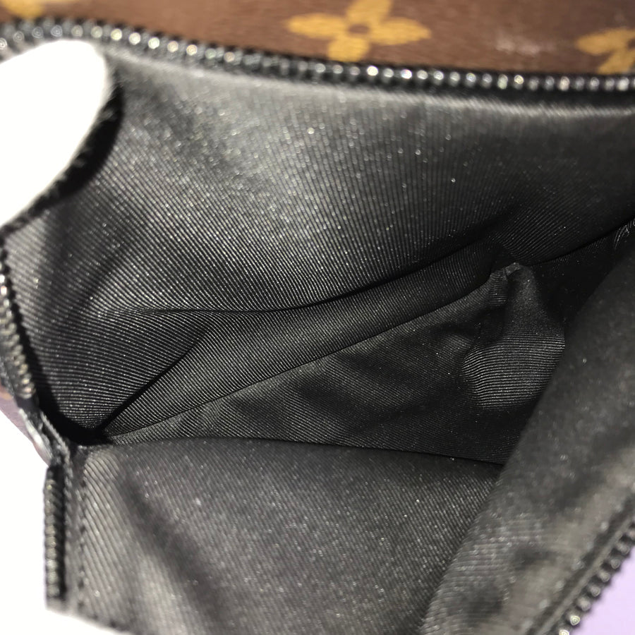 LOUIS VUITTON body bag