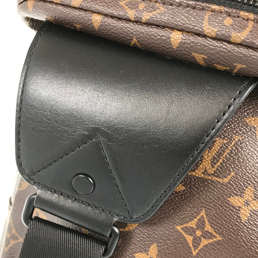 LOUIS VUITTON body bag