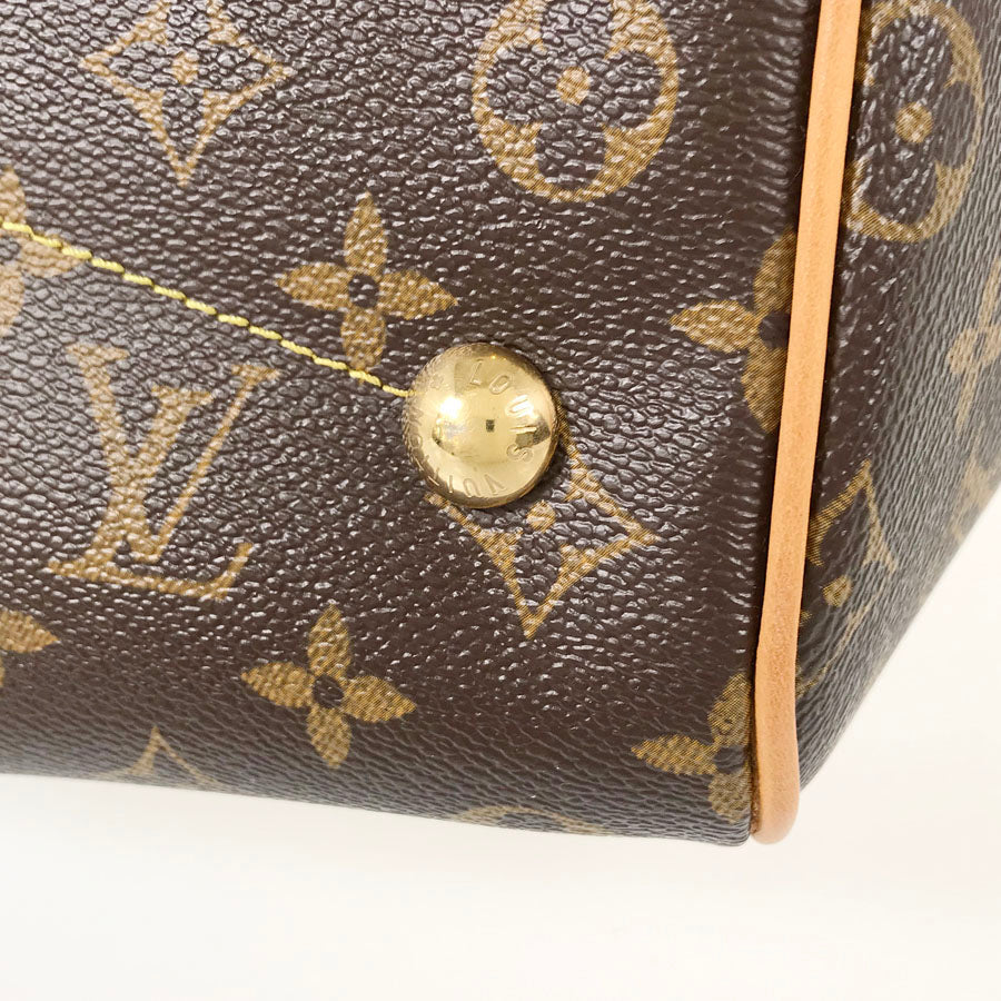 LOUIS VUITTON Handbag