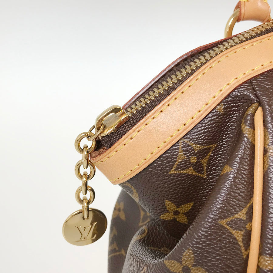 LOUIS VUITTON Handbag