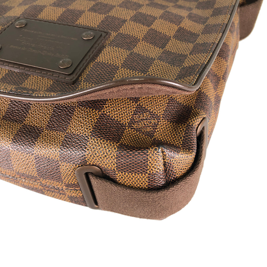 LOUIS VUITTON Damier Brooklyn PM Shoulder Bag