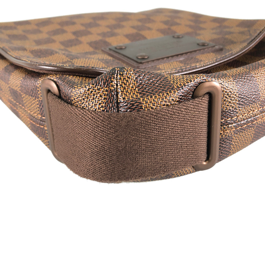LOUIS VUITTON Damier Brooklyn PM Shoulder Bag