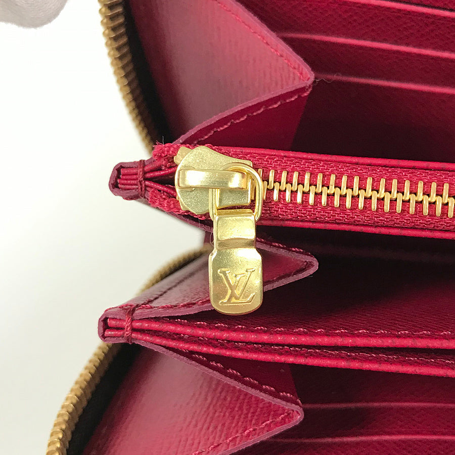 LOUIS VUITTON Fuchsia purse Zip Around