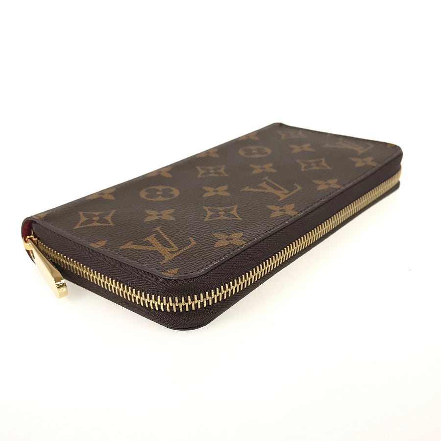 LOUIS VUITTON Fuchsia purse Zip Around