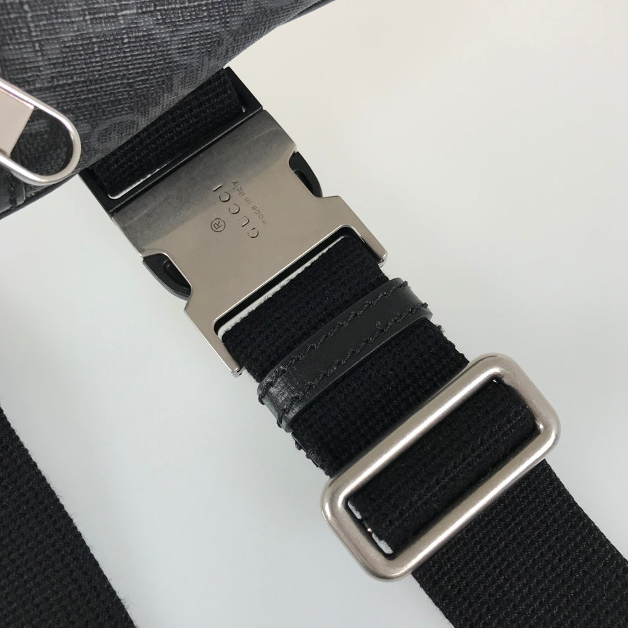 GUCCI GG Supreme Large Belt 733240 Sling bag