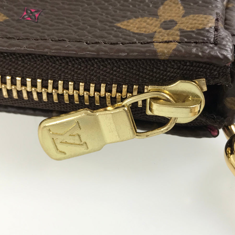 LOUIS VUITTON 2020 Holiday Season Limited Pouch